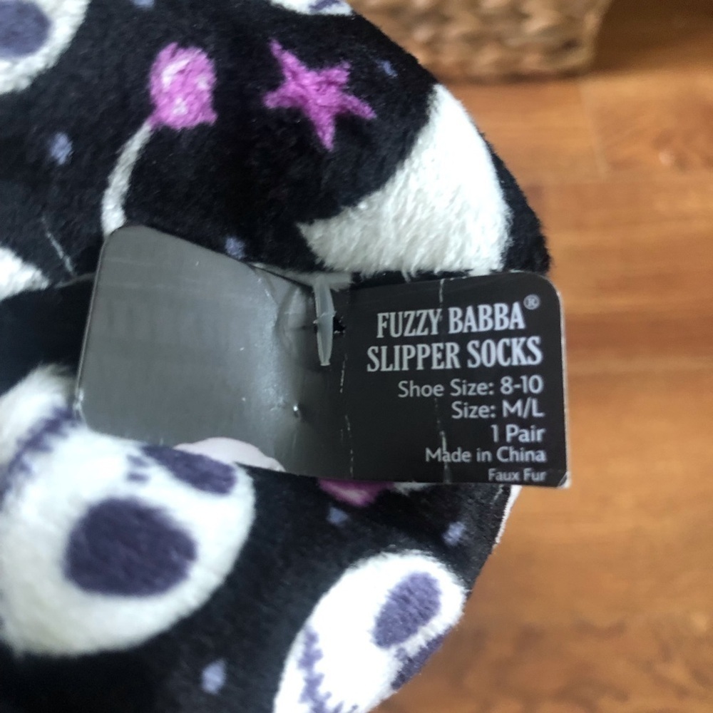 Disney Nightmare Before Christmas fuzzy babba slipper socks - Picture 3 of 4